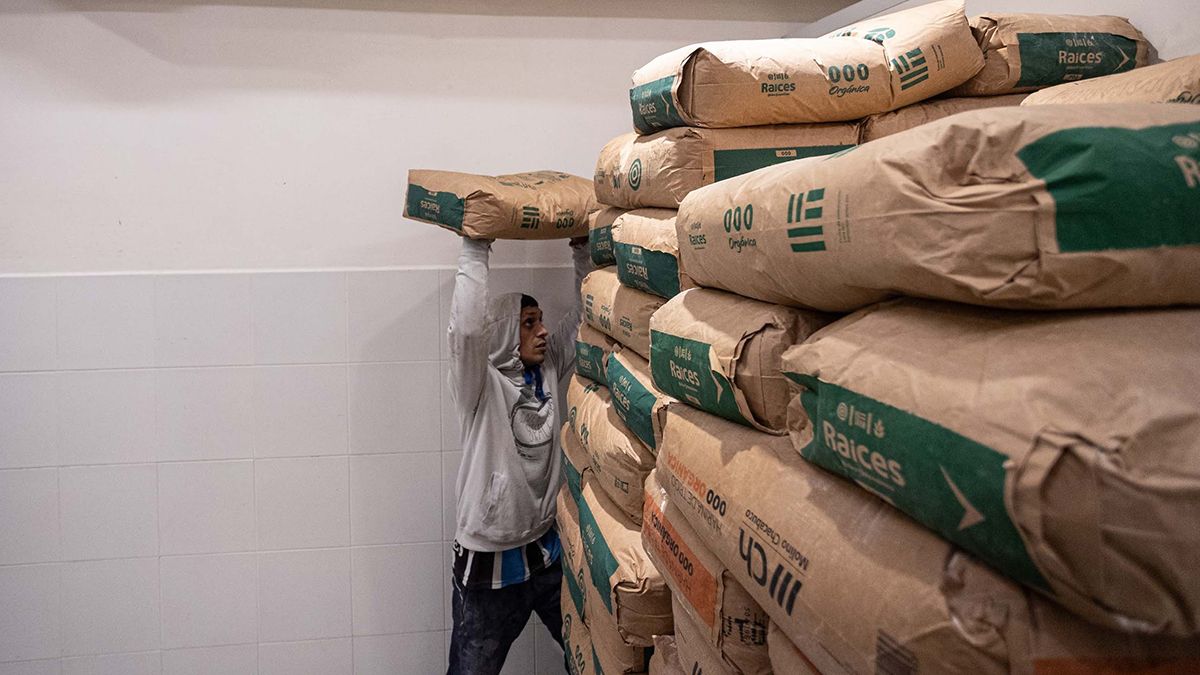 El Día de la Harina es una fecha que busca resaltar el oficio del panadero en el que hace hincapié en el antes del amasado y el horno en la elaboración del pan. El Día de la Harina es una fecha que busca resaltar el oficio del panadero en el que hace hincapié en el antes del amasado y el horno en la elaboración del pan.