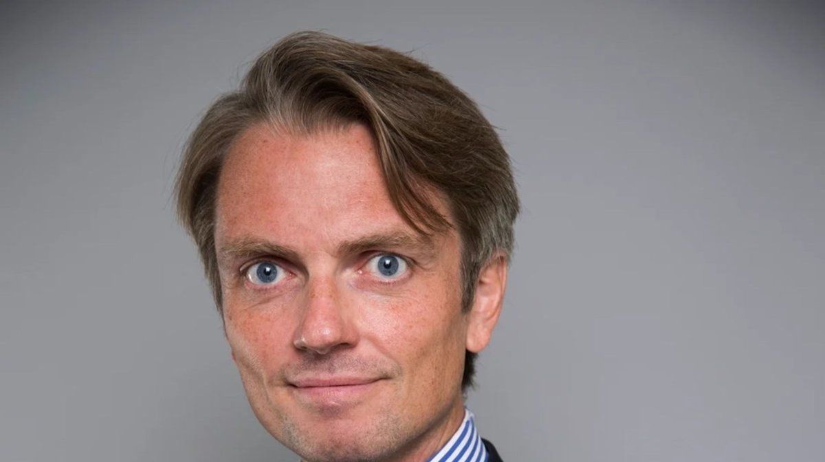 En menos de un año, cayeron dos asesores de seguridad en Suecia.