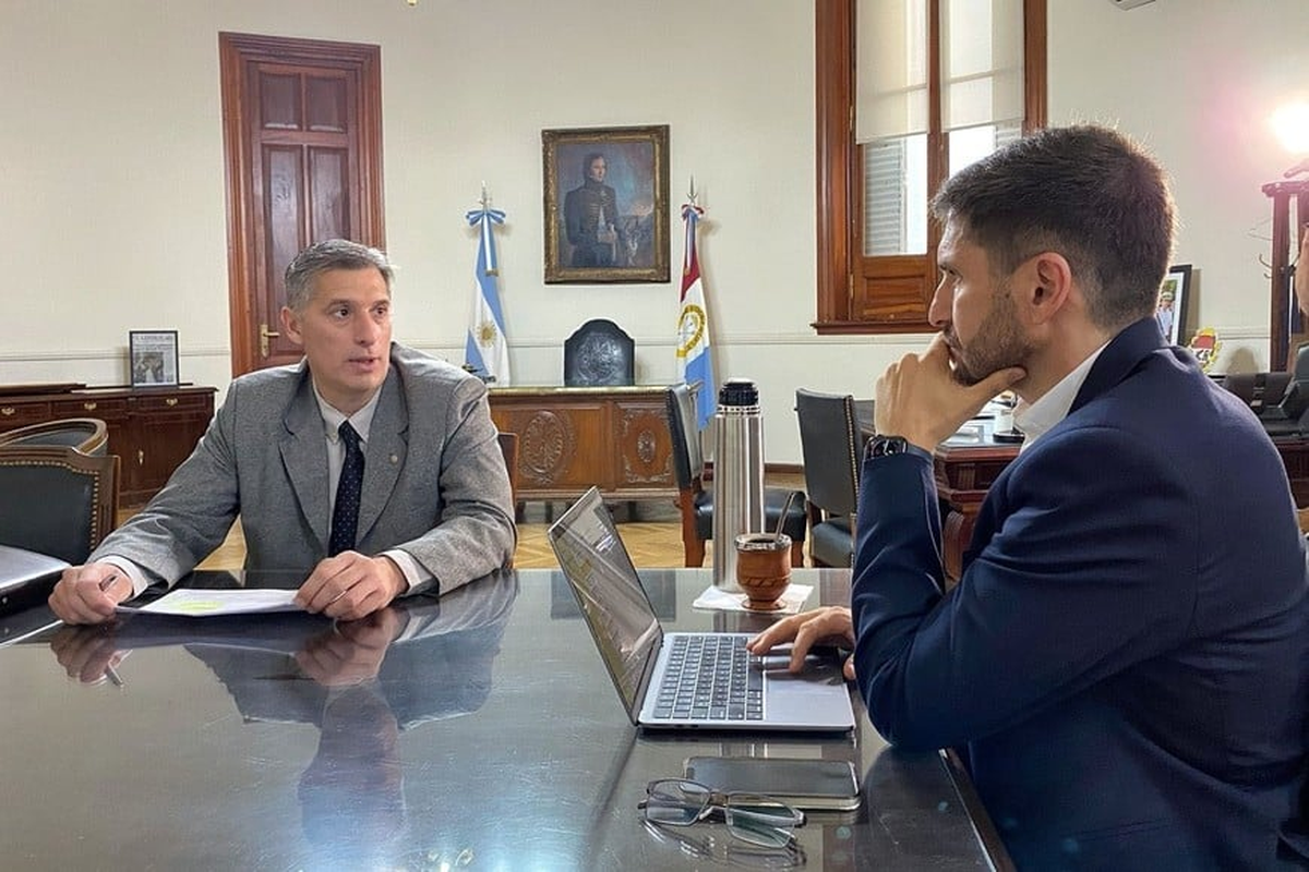 La decisión fue firmada por el gobernador, Maximiliano Pullaro, y el ministro de Economía, Pablo Olivares. La decisión fue firmada por el gobernador, Maximiliano Pullaro, y el ministro de Economía, Pablo Olivares. 