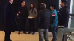 altText(Policía de la Ciudad realiza un allanamiento en C5N)}
