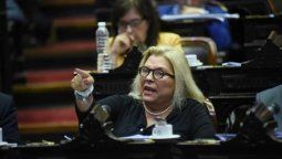 altText(Tras fracasar con los tractorazos, ahora Carrió llama a marchar por Nisman)}