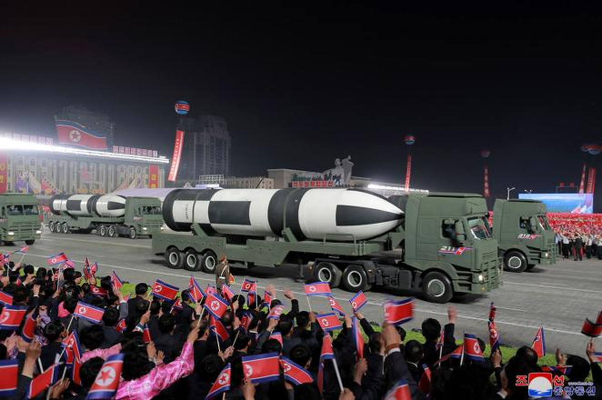 Espectacularizaci&oacute;n en los desfiles militares de Corea del Norte.