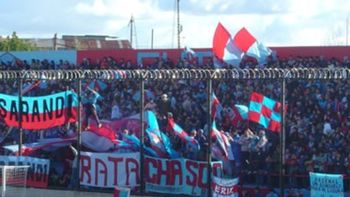 Arsenal se despegó de Juliana Santillán Arsenal se despegó de Juliana Santillán