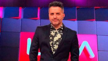 Ángel de Brito no se calla y le pega a la gerencia del programa. Ángel de Brito no se calla y le pega a la gerencia del programa.
