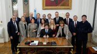 Javier Milei reunió a todo su gabinete para apoyar a Manuel Adorni. Javier Milei reunió a todo su gabinete para apoyar a Manuel Adorni.