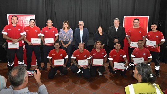 Elintendente de Tigre, Julio Zamora, agasajó al personal de Defensa Civil de esedistrito en el que destacó la importancia del “trabajo activo y voluntario”. Elintendente de Tigre, Julio Zamora, agasajó al personal de Defensa Civil de esedistrito en el que destacó la importancia del “trabajo activo y voluntario”.