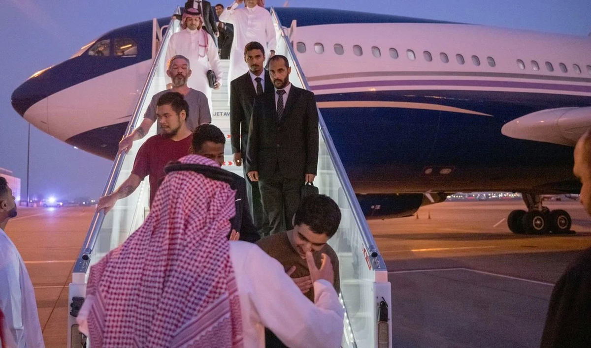 Ucrania y Rusia intercambiaron prisioneros gracias a Arabia Saudita.