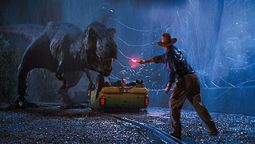 altText(Cuando Spielberg soltó al T. rex en 'Jurassic Park' y el cine ya no fue el mismo)}