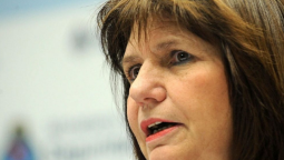 altText(La respuesta de Patricia Bullrich al asesor presidencial que la llamó 
