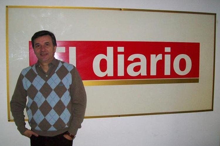 Además de columnista de Duro de Domar, Javier Romero dirige el diario de Morón.