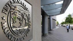 El FMI publicó sus últimas proyecciones de crecimiento global y afirmó que la Argentina crecerá este año el 0,2%, mientras que en 2024 crecerá el 2%, unas cifras muy por debajo de las registradas el año pasado, cuando el país creció el 5,2%.