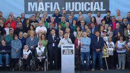 Kicillof cerró el acto contra la proscripción de CFK.