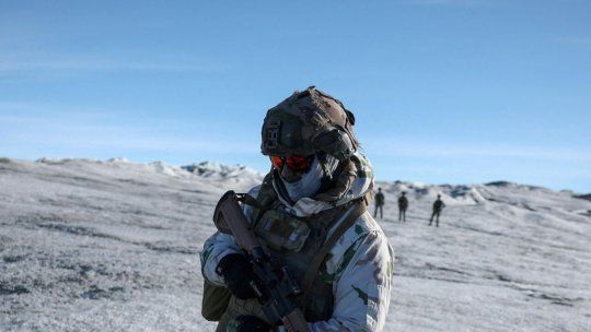 Groenlandia en el radar de Donald Trump y cazadores alpinos europeos en la isla