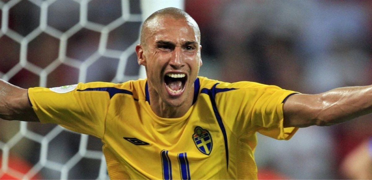 Henrik Larsson, autor de uno de los goles de Suecia en el 2-2 con Dinamarca en la Euro 2004.