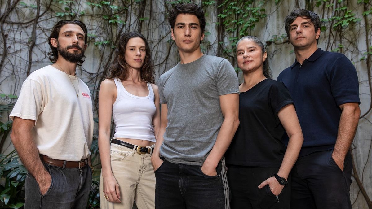 Olvidate de Buenos Aires: Netflix elige a La Plata para su nueva superproducción, con historia futurista y un elenco top que hacen temblar a la ciudad porteña.