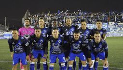 El futbolista de Midland, JonathanIrala, club que milita en la Primera C de AFA, fue confundido por un trapito yfue detenido.&nbsp;