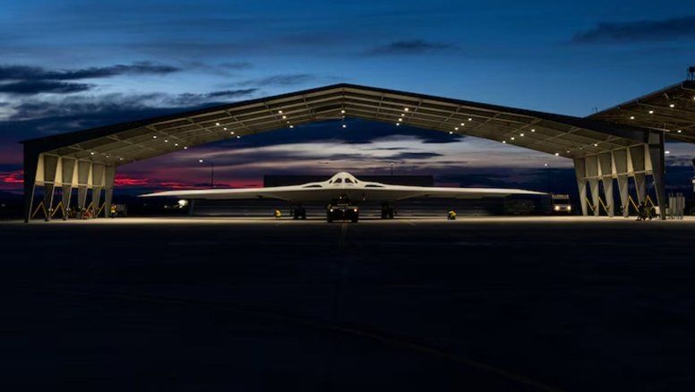 USA, vulnerada por un chino en furgoneta: Fotos a sensibles objetivos militares