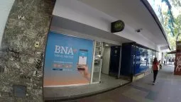 Banco Nación premia a los clientes que usan sus tarjetas a diario.   Banco Nación premia a los clientes que usan sus tarjetas a diario.