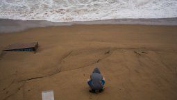 El cuerpo de Rami, el niño de 12 años desaparecido en Granollers durante el temporal en Barcelona, fue hallado en el mar de Sitges. El cuerpo de Rami, el niño de 12 años desaparecido en Granollers durante el temporal en Barcelona, fue hallado en el mar de Sitges.