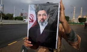 Irán confirmó hace un tiempo que su nuevo líder supremo, Mojtaba Jameneí, estaba herido levemente tras un bombardeo. Irán confirmó hace un tiempo que su nuevo líder supremo, Mojtaba Jameneí, estaba herido levemente tras un bombardeo.