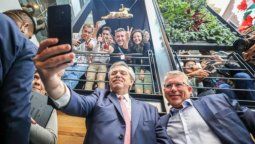 altText(El Presidente visitó la nueva sede de Accenture)}