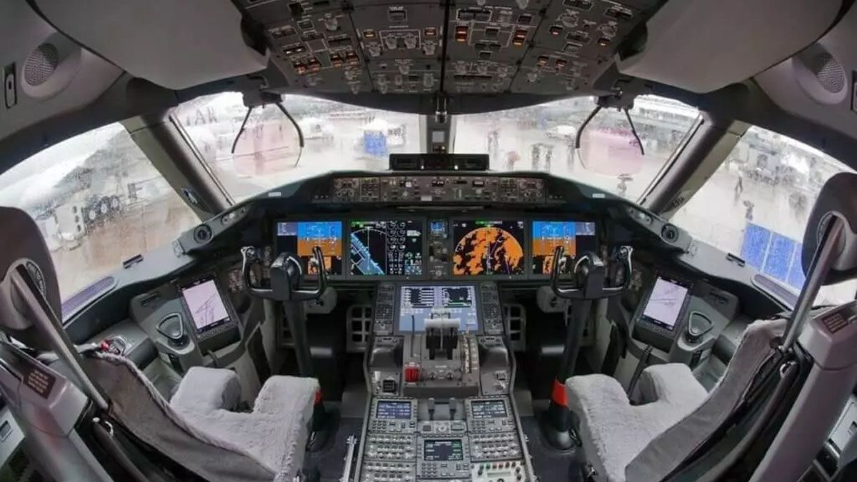 Polémica en torno al Boeing 787. Polémica en torno al Boeing 787. 