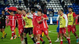 Argentinos Juniors festeja en el José Amalfitani, por los octavos de final del Torneo Clausura 2025 de la Liga Profesional.