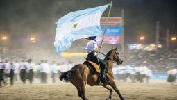 Jesús María en el centro de la escena. Jesús María en el centro de la escena.