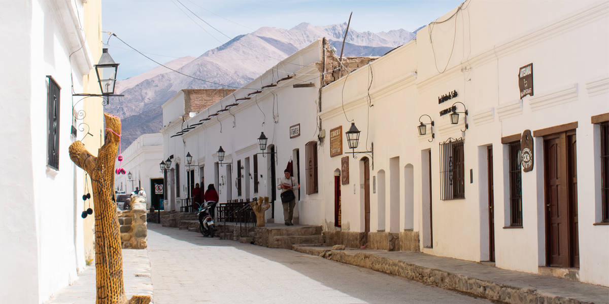 Cachí, el pintoresco pueblo de casas blancas y callecitas adoquinadas en Salta. Foto: Nordic-travel