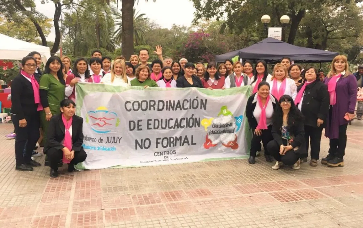 Reunión de capacitadores de Educación No Formal. Reunión de capacitadores de Educación No Formal.