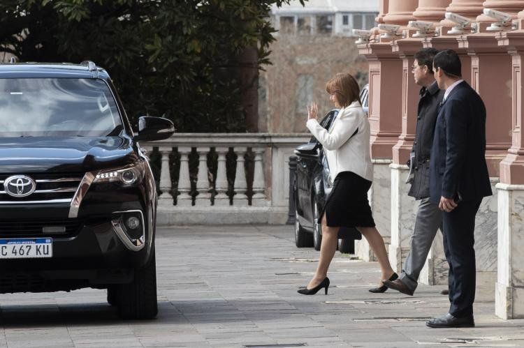 Bullrich responsabilizó a Alberto F. por los incidentes: Quisieron apropiarse de un símbolo y sólo generaron destrucción