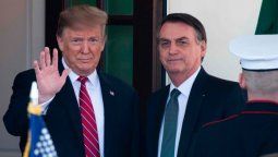 altText(Desde el resort de Trump, Bolsonaro verá la asunción de Lula)}