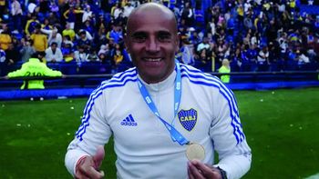 Boca desplazó al DT defútbol femenino Jorge Martínez por una denuncia de abuso aunque sigue en elclub, puede provocar que algunas jugadoras quieran irse. Boca desplazó al DT defútbol femenino Jorge Martínez por una denuncia de abuso aunque sigue en elclub, puede provocar que algunas jugadoras quieran irse.