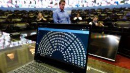 altText(El Congreso extendió el congelamiento de sueldos a diputados y senadores por 180 días más)}