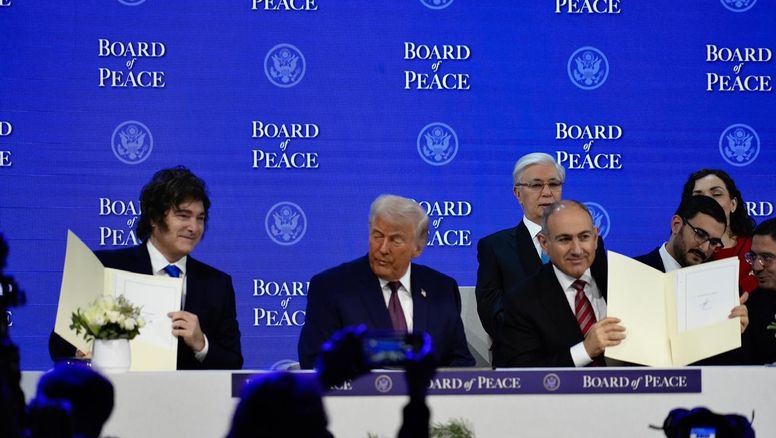 Consejo de Paz: Otro pedido de citación a Pablo Quirno para que informe lo qué firmó Milei