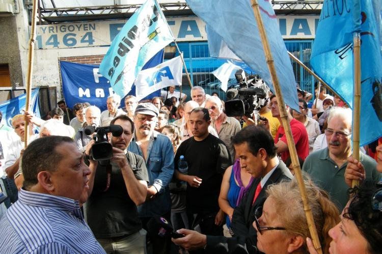 Luis DElía se ofreció para controlar precios junto a sus militantes en el marco del programa que lanzó Cristina Fernández el 22/05 que se denomina Mirar para cuidar