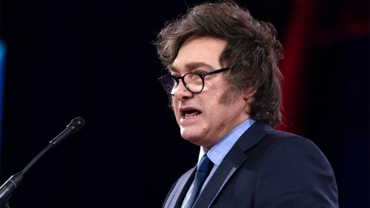 El presidente de la nación, Javier Milei, recibió otra mala noticia debido a que el 40% ya señala a la inseguridad como su principal preocupación. El presidente de la nación, Javier Milei, recibió otra mala noticia debido a que el 40% ya señala a la inseguridad como su principal preocupación.