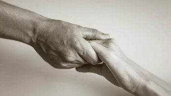 Las personas no quieren morir sino dejar de sufrir, el lema. Las personas no quieren morir sino dejar de sufrir, el lema.