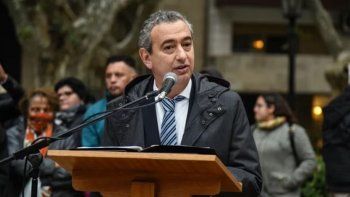 Pablo Javkin agradeció las medidas que tomó el Gobierno para poder darle un fin a la inseguridad del narcotráfico pero también criticó cuanto tardó el presidente en hacer algo. Pablo Javkin agradeció las medidas que tomó el Gobierno para poder darle un fin a la inseguridad del narcotráfico pero también criticó cuanto tardó el presidente en hacer algo.