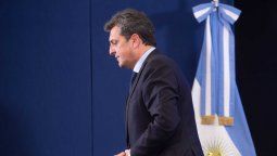 A solo un día de haber asumido como superministro, la oposición pide que Massa vaya al Congreso.