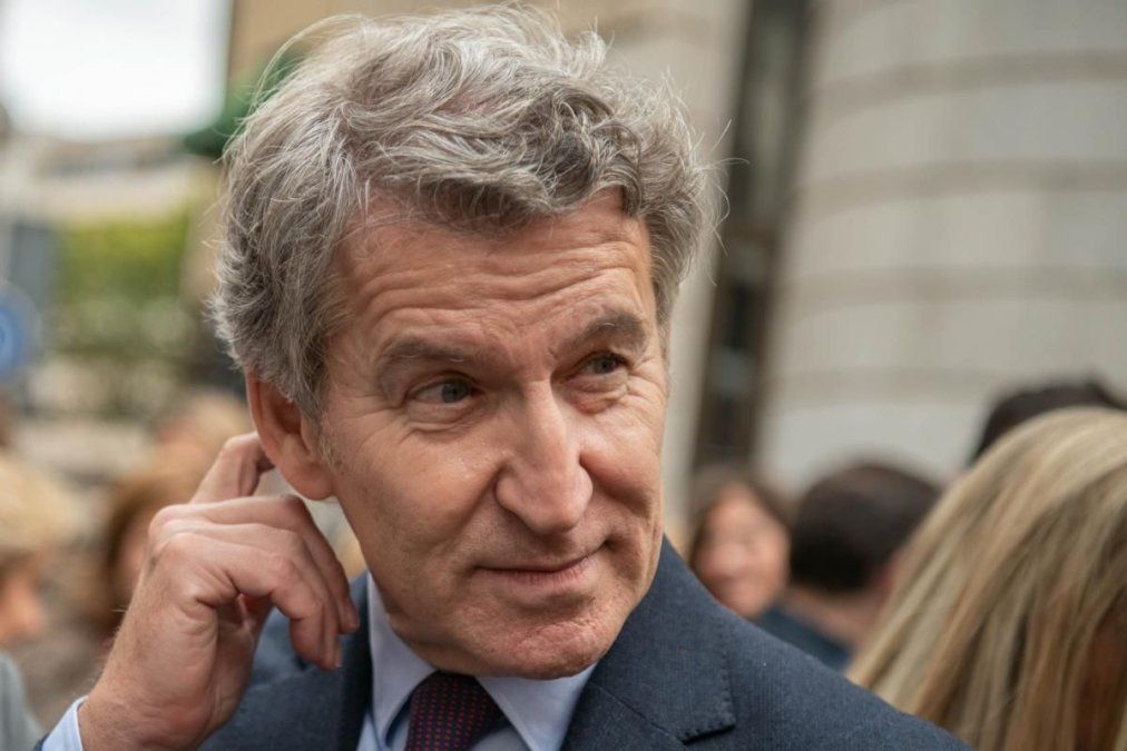 Feijóo ante el desafío de consolidar una mayoría alternativa: negociar con Vox sin ceder el control del espacio conservador.