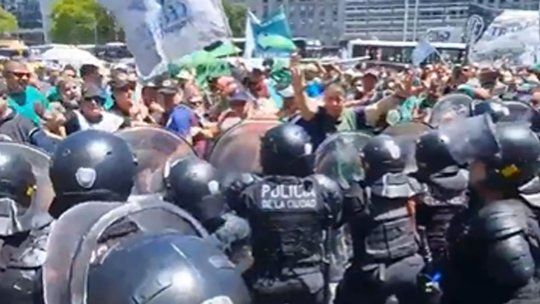 Prueba de fuego para Alejandra Monteoliva, sucesora de Patricia Bullrich: martes 09/12 con marcha de ATE y piqueteros. Prueba de fuego para Alejandra Monteoliva, sucesora de Patricia Bullrich: martes 09/12 con marcha de ATE y piqueteros.