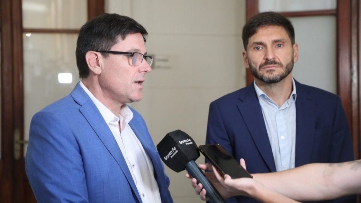 La Provincia de Santa Fe redujo casi un 70% las licencias docentes y de empleados públicos, lo que ahorró $7 mil millones a la caja provincial.