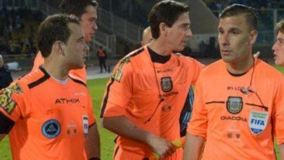 Ceballos también fue dado de baja como árbitro internacional
