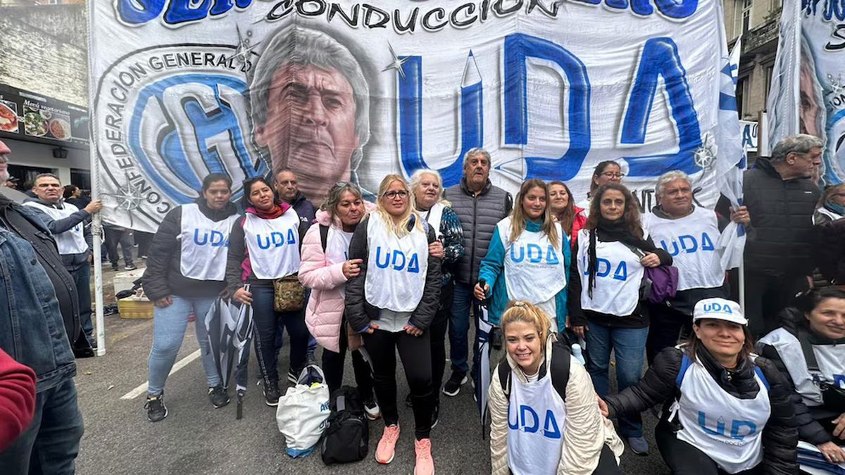 Docentes de UDA paran el 2 de marzo Docentes de UDA paran el 2 de marzo