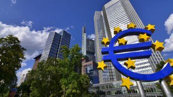 BCE entre la espada y la pared BCE entre la espada y la pared