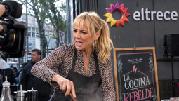 Del estudio a la calle: El enojo de Jimena Monteverde por el nuevo formato de su programa televisivo. Del estudio a la calle: El enojo de Jimena Monteverde por el nuevo formato de su programa televisivo.