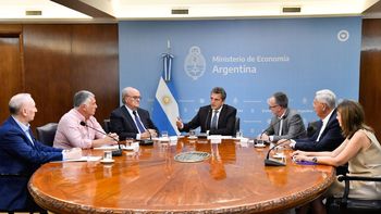 VW, Sergio Massa, José Ignacio de Mendiguren y SMATA. VW, Sergio Massa, José Ignacio de Mendiguren y SMATA.