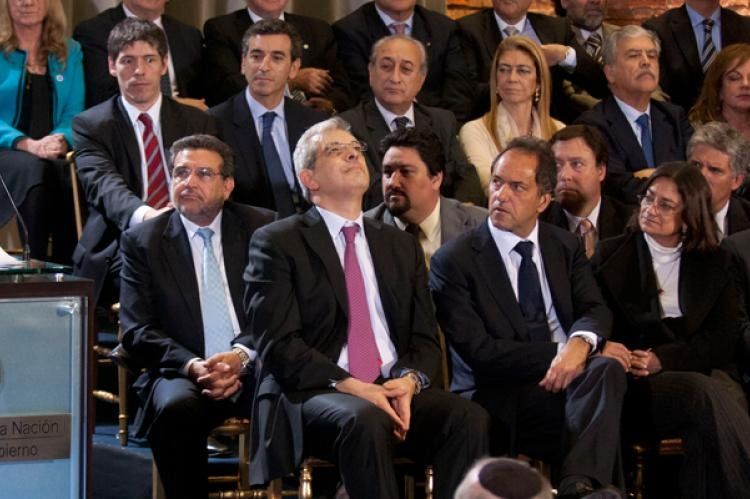 Cristina Fernández de Kirchner encara el año electoral distribuyendo subsidios para todos y todas.