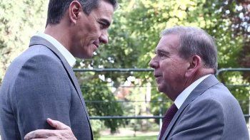 La foto de la discordia: Pedro Sánchez con el opositor de Maduro La foto de la discordia: Pedro Sánchez con el opositor de Maduro